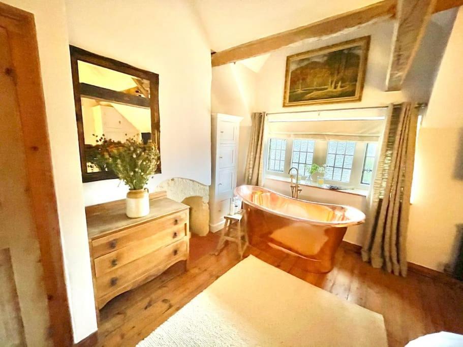 Fordview Cottage Is Full Of Cotwolds Charm Upper Slaughter Exterior foto