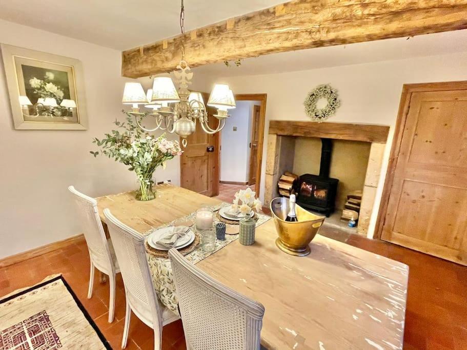 Fordview Cottage Is Full Of Cotwolds Charm Upper Slaughter Exterior foto